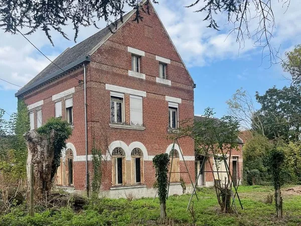 Maison 8 pièces 300 m²