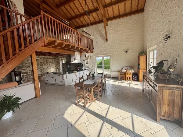 Maison en pierre les Villettes