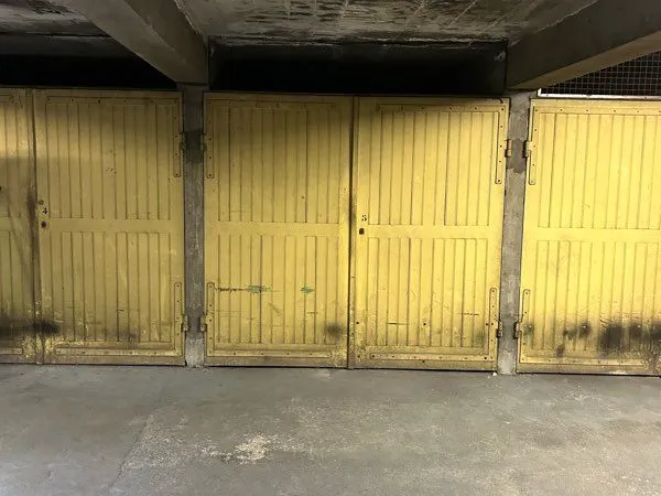 Loue garage Massena