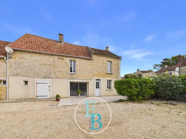 MAISON EN PIERRES DE 150M² A BASLY