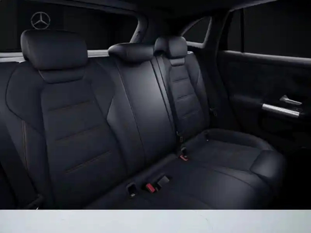 Mercedes Gla 220 d 4matic amg line — photo 23