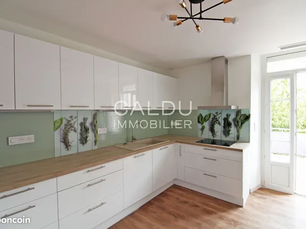 Appartement 4 pièces 121 m²