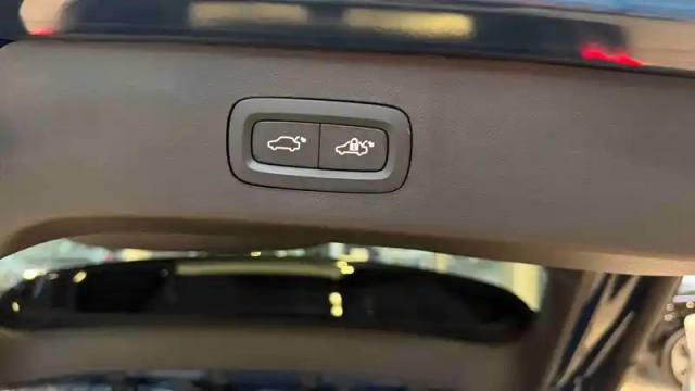 Lynk&Amp;Co 01 1.5 phev 261 ch dcth7 — photo 28