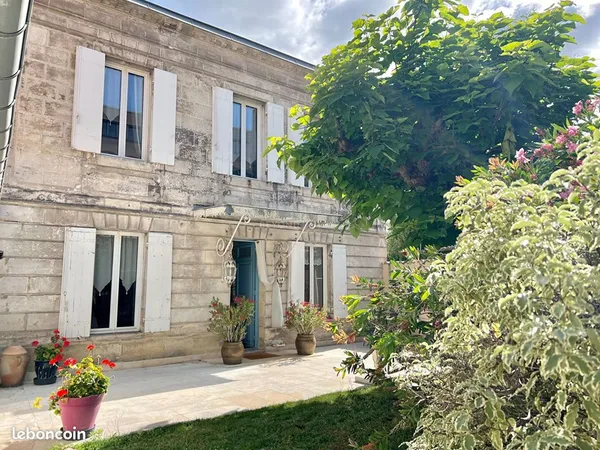 Maison 8 pièces 200 m²