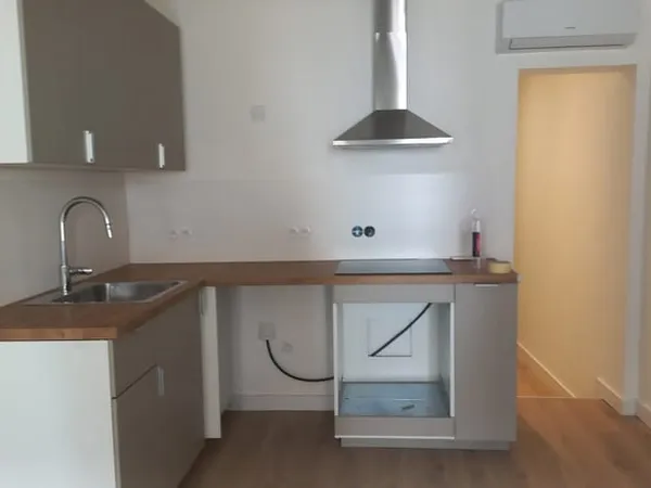 32600 L'ISLE JOURDAIN: Appartement T1bis neuf à louer