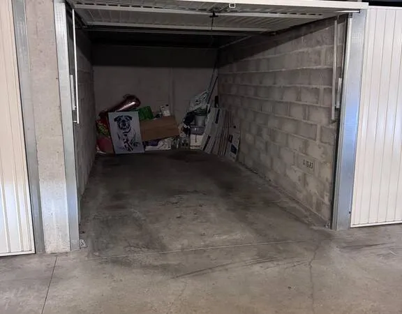 Garage/Parking