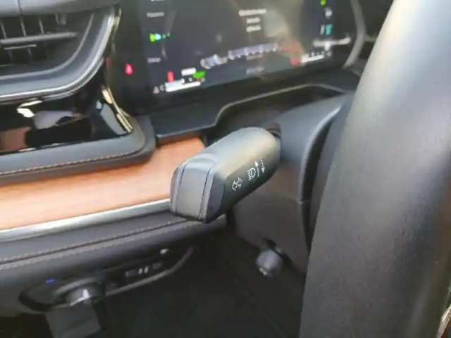 Jeep Grand Cherokee 4xe 2.0 turbo t4 380 ch phev 4x4 bva8 summit reserve — photo 16