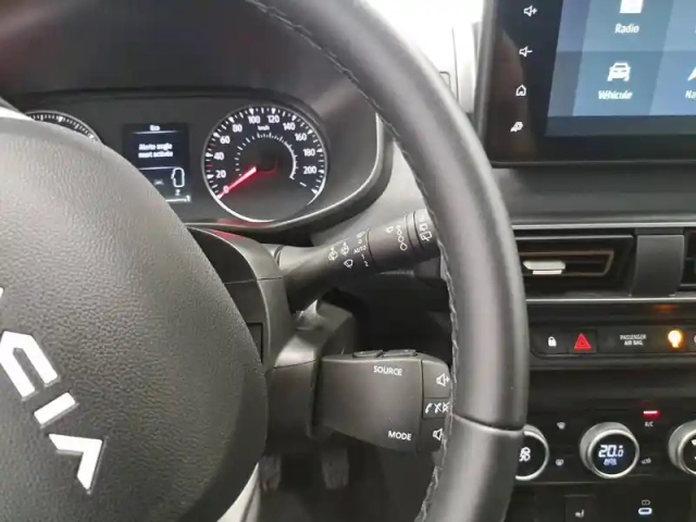 Dacia Jogger tce 110 7 places gsr2 — photo 33