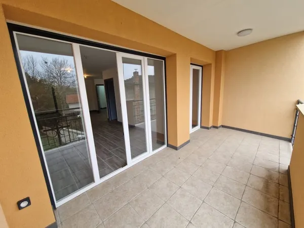 Appartement neuf avec terrasse en centre ville !