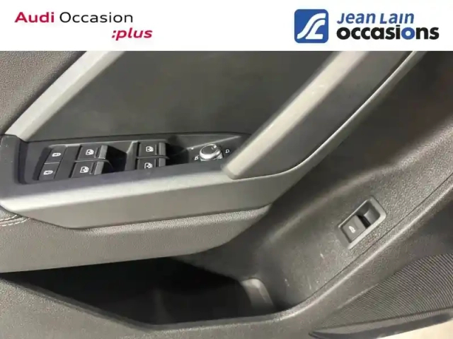Audi Q3 35 tfsi 150 ch s tronic 7 — photo 20