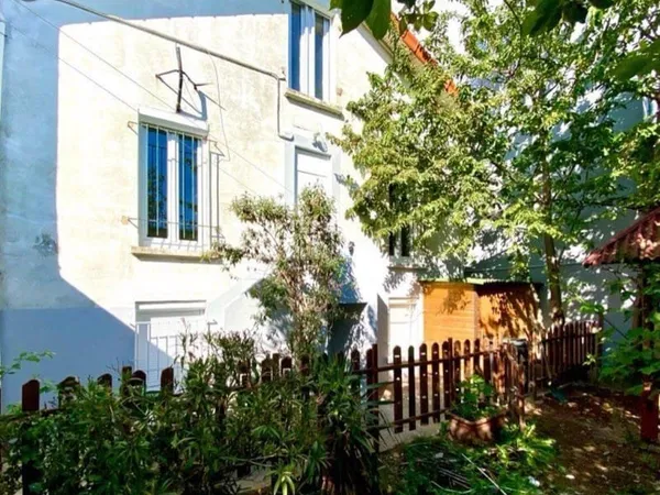 Maison 10 pièces 170 m²