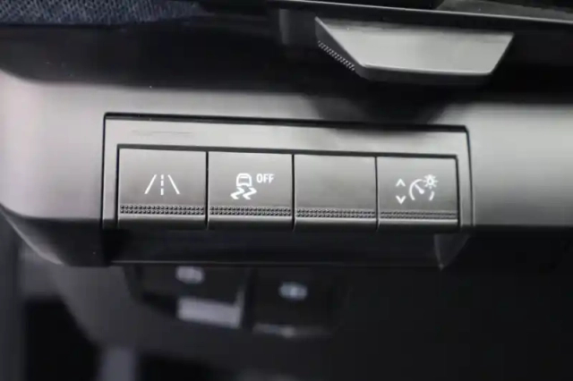 Renault Megane e-tech ev60 220 ch optimum charge — photo 4