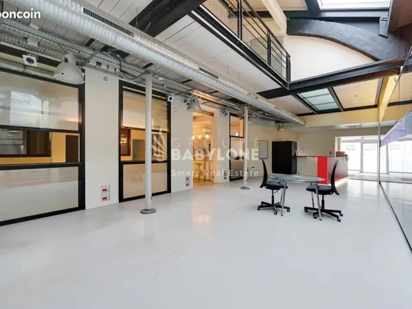 Bureau 721 m²