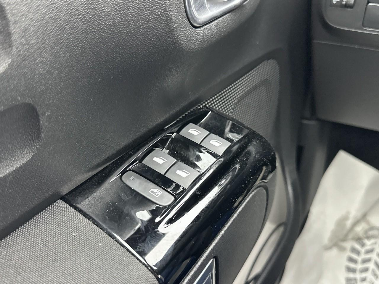 Citroën C3 puretech 110 s&s eat6 shine — photo 16