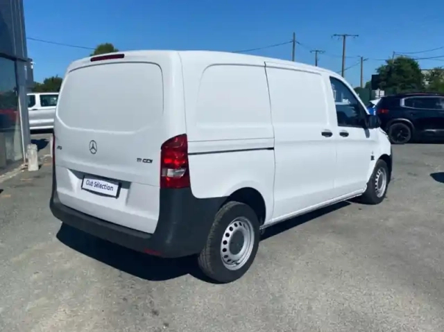 Mercedes Vito fourgon fg 111 cdi compact e6 — photo 2