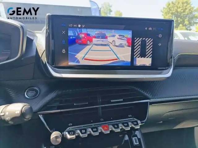 Peugeot 2008 hybrid 145 e-dcs6 — photo 17