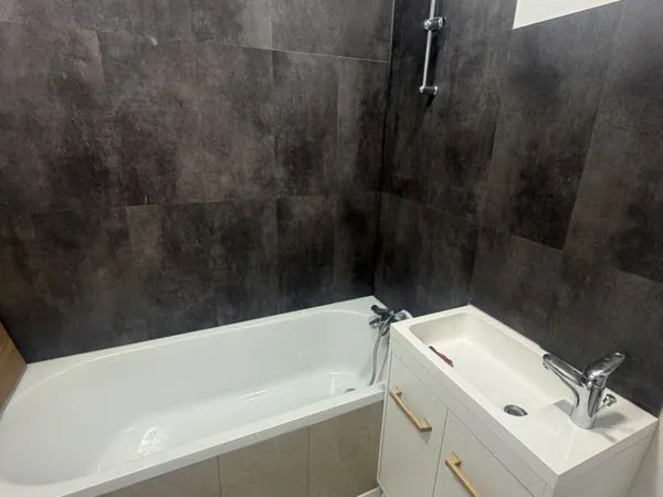 Appartement T4 semi meublé - 3 chambres - environ 81 m²