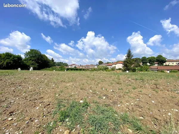 Terrain 630 m² Meximieux