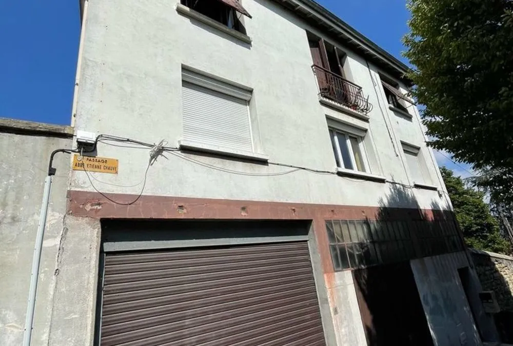 Photo 1