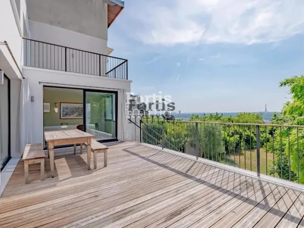 Maison 10 pièces 328 m²