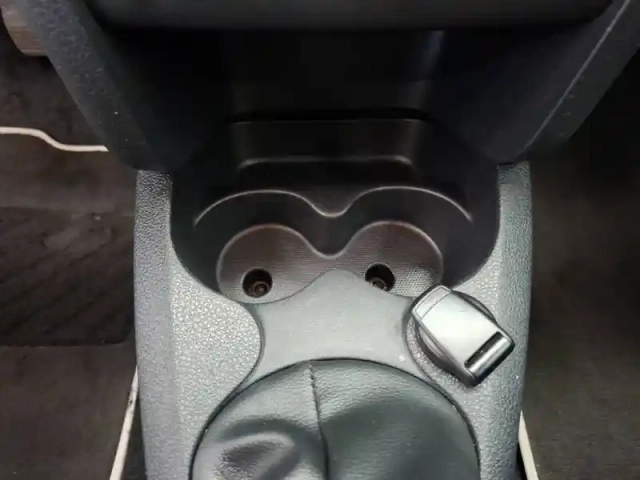Dacia Sandero sce 75 — photo 20