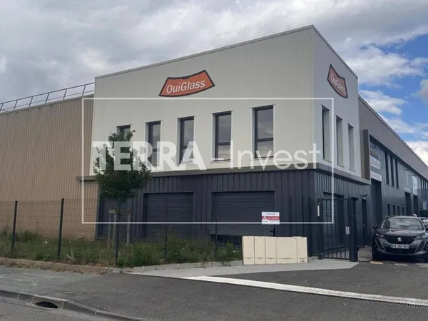 Local d'activité 328 m²