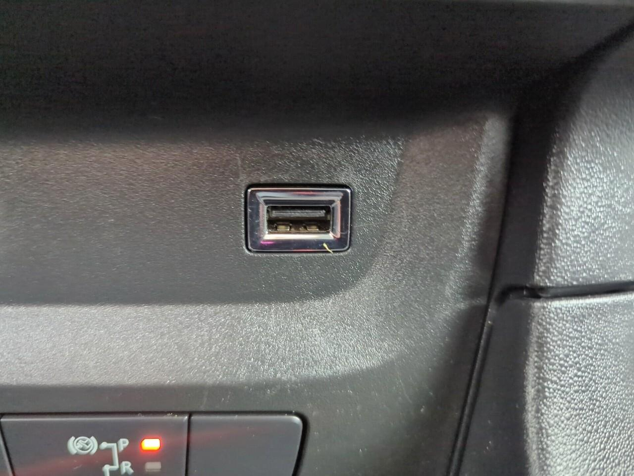 Citroën C3 puretech 110 s&s eat6 shine — photo 24