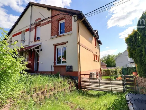 Maison mitoyenne de 95 m² à rénover à PETITE ROSSELLE
