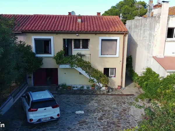 Maison 3 faces T3 + espace indépendant grand garage terrain 570m2