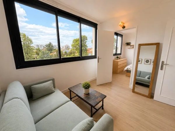 Vends appartement entièrement rénové avec vue dégagée