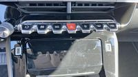 Peugeot 2008 1.2 PureTech 130ch S&S Allure Business EAT8 — photo 17