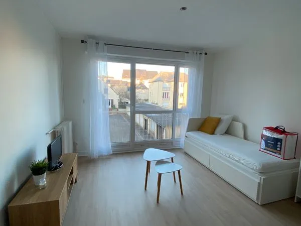 Agréable studio meublé et rénové de 23m2 proche centre-ville