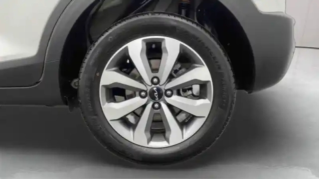 Kia Stonic 1.0 t-gdi 100 ch bvm6 — photo 12
