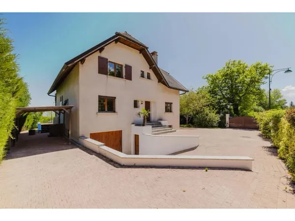 Maison 7 pièces 169 m²