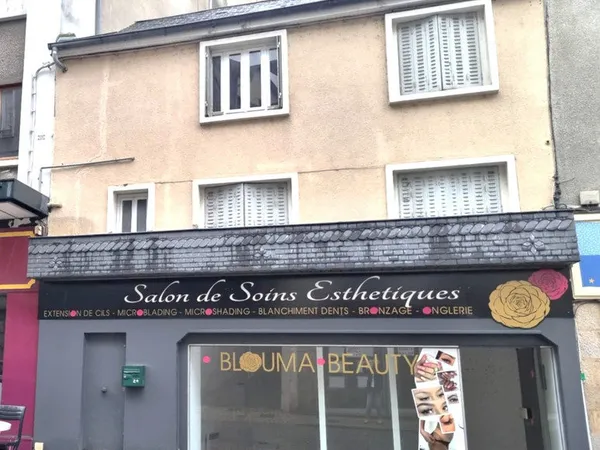 Tulle centre Petit appartement avec local commercial