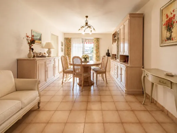 Appartement 3 pièces avec balcon, cave et parking – Secteur Pasteur