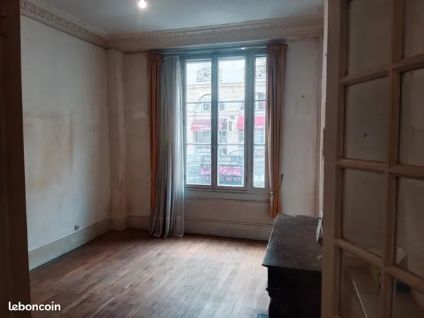 Versailles Saint-Louis - 73 m² - T3 + bureau - chambre de bonne et cave