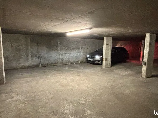 Quartier Part Dieu Parking double en sous sol sécurisé