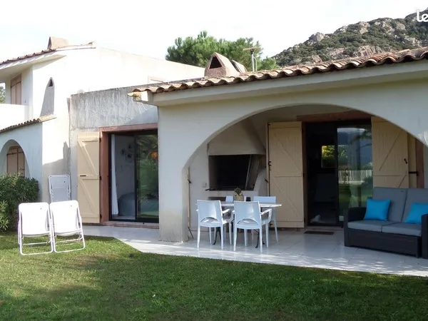 PORTO VECCHIO MINI VILLA 43 m2 PIEDS DANS L'EAU - VUE MER - CLIM - WIFI