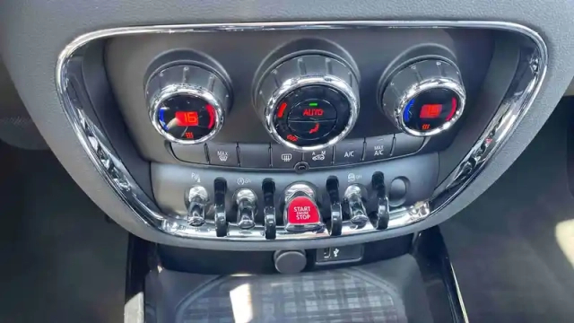 Mini Mini clubman cooper 136 ch dkg7 — photo 9
