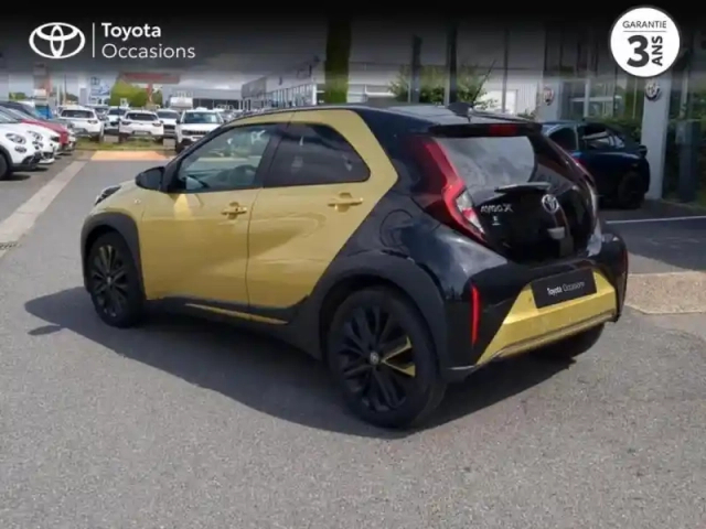 Toyota Aygo x 1.0 vvt-i 72ch air collection s-cvt my23 — photo 2
