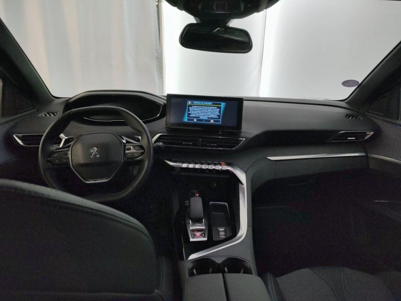 Peugeot 3008 plug-in hybrid 180ch allure pack e-eat8 — photo 9