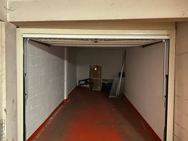 Parking 17 m²