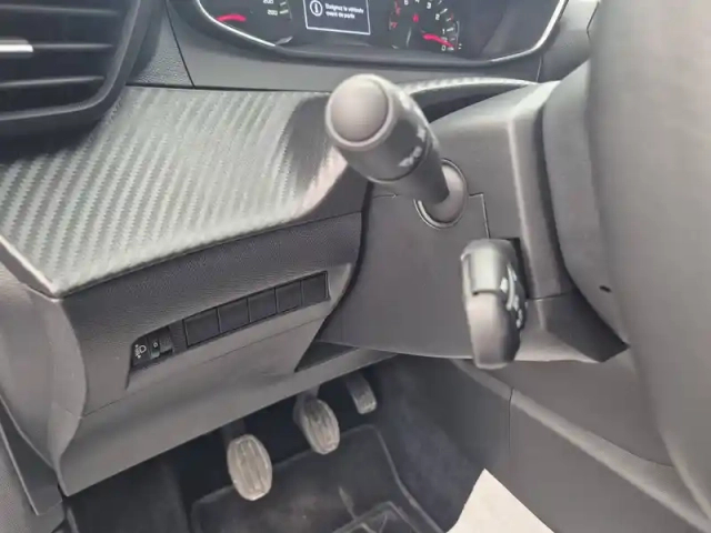 Peugeot 208 100 s&amp;s bvm6 — photo 44