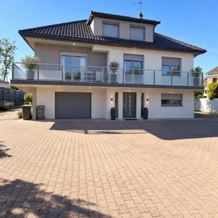 Maison 9 pièces 260 m²