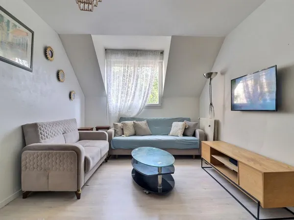 Bel appartement deux pièces à faibles charges