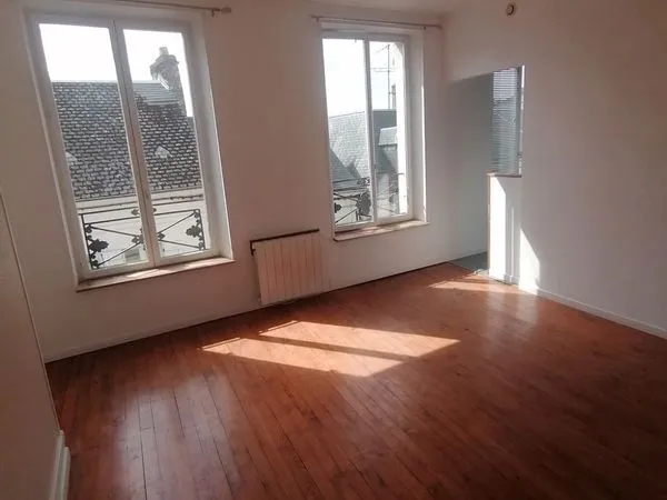 Loue appartement 3