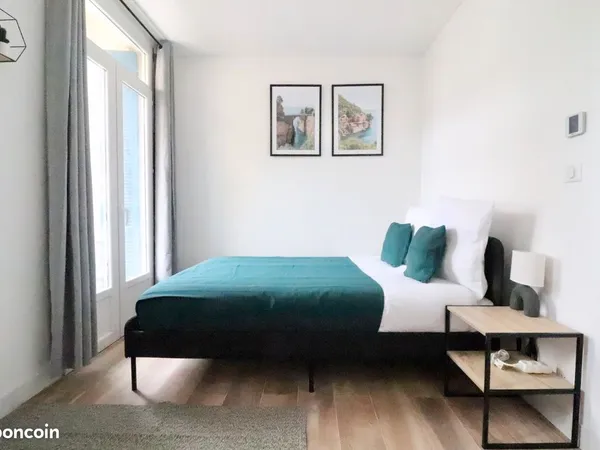 Belle chambre dans le quartier du port