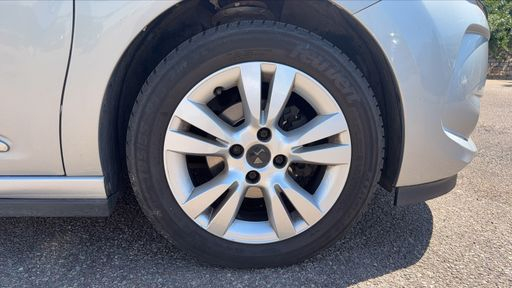 DS DS3 1.2 PureTech 82 - Be Chic – 2017 – 104295 km – Essence – Boîte Manuelle — photo 12