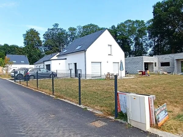 MAISON MEUBLEE 4 chambres GARAGE